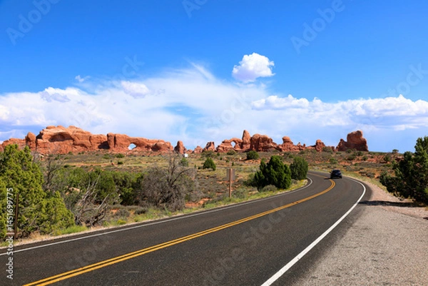 Obraz Driving through the amazing Landscape at Arches National Park, Utah