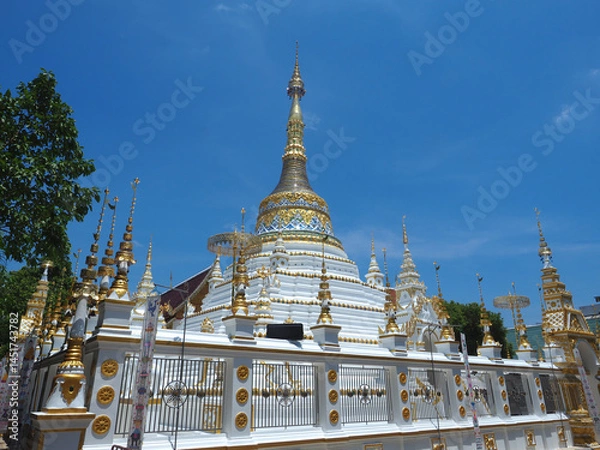 Fototapeta Wat Saen Fang famous temple is an ancient temple built around 2119 in Chiang Mai city.