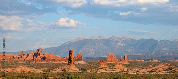 Fototapeta Panoramic view of the amazing landscape and formations at Arches National Park at Sunset.