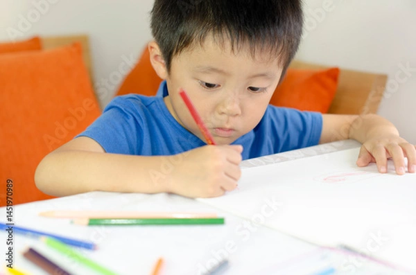 Fototapeta お絵かきする子供