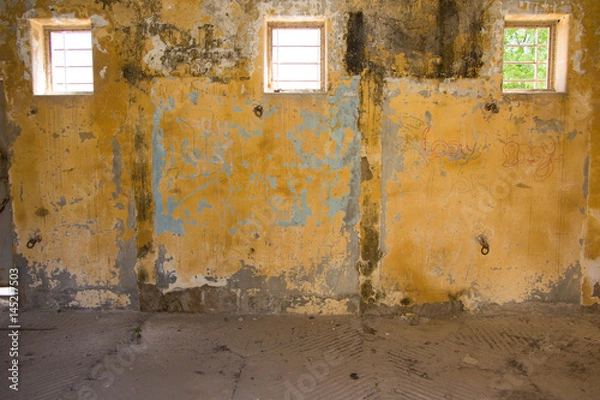 Fototapeta 3 Windowed wall