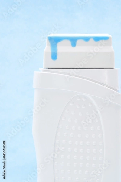 Obraz Depilatory wax cassette warmer. Flowing down waxing material
