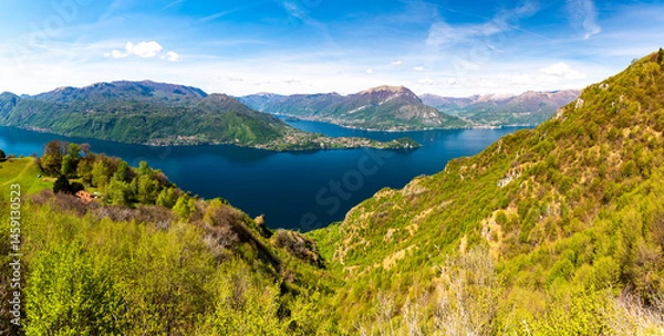Fototapeta Panorama of Lake Como photographed from Ortanella, showing Bellagio, Balbianello, the Lecco and Como shores of the lake and the mountains above.