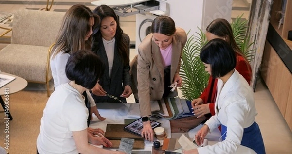 Fototapeta Team expands horizons during training sessions with architects, designers, marketing pros, letting training nurture cross-functional ideas, as training solidifies diverse skill sets