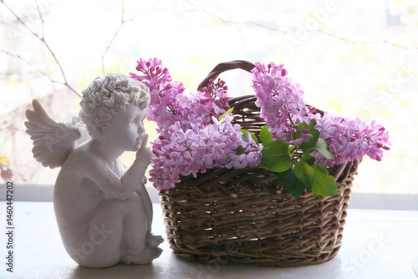 Obraz カゴに入ったライラックと天使