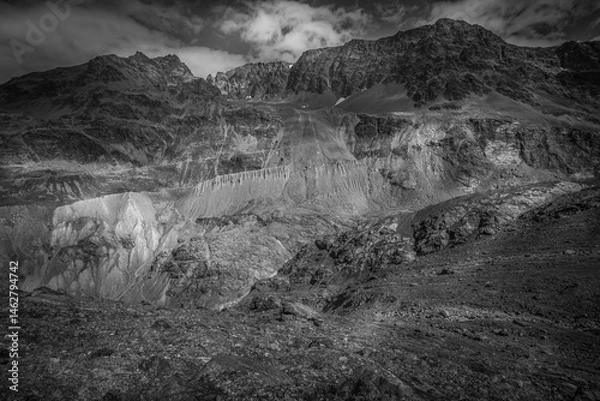 Fototapeta Black and white view of 1850 age moraines of Vallelunga Glacier. Vallelunga, Alto Adige - Sudtirol, Italy. Small Ice Age is the last glacial period in the Alps