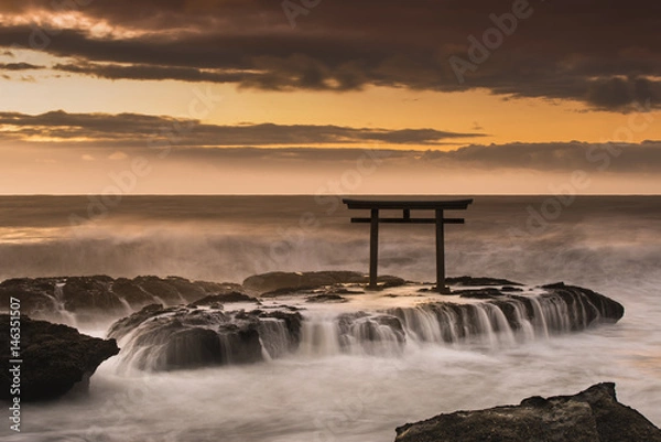 Obraz 海岸の鳥居、大洗磯前神社 