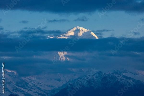 Fototapeta Annapurna Base Camp trek beautiful Himalaya mountains landscape view. Snow summits of Annapurna South, Machapuchare and Dhaulagiri seen from the Poon Hill and from the trekking path on the way Nepal