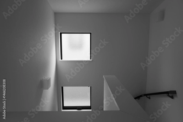 Fototapeta 家屋の階段の踊り場の採光窓