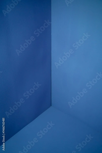 Obraz A calm and tranquil blue corner showcases an ideal space perfect for both artistic and modern design inspiration