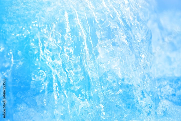 Obraz 水イメージ　澄んだ河川の水面　滝　水しぶきや気泡　環境　夏の清涼イメージ