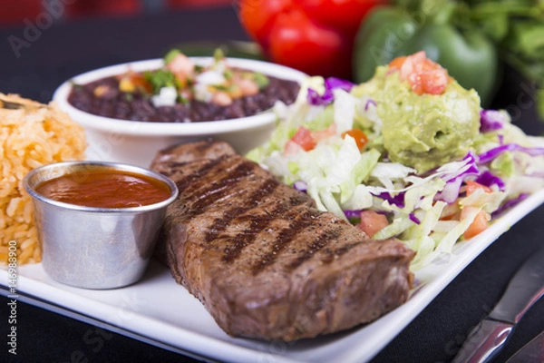 Obraz Medium rare steak with salad
