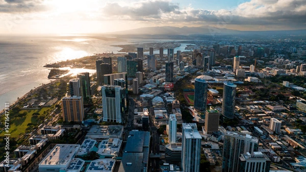 Fototapeta Beautiful luxurious Waikiki resort with green park in the middle. Ala Wai Canal and Pacific Ocean surround the area. Diamond Head