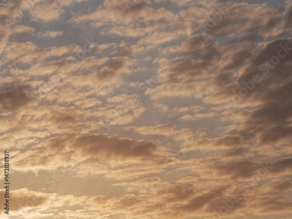 Obraz Ciel nuageux au coucher de soleil au printemps