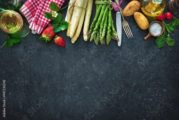 Fototapeta Fresh green and white asparagus