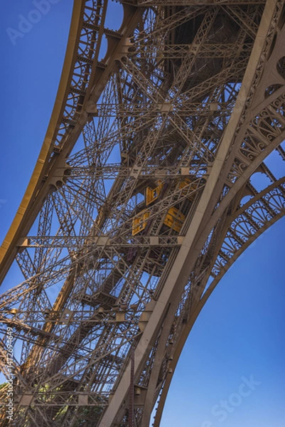 Obraz Lifting up to Eifel tower in Paris