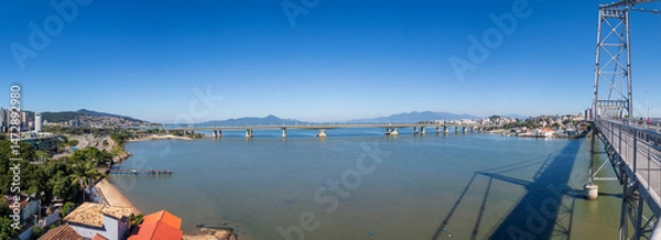 Obraz a ilha de Floripa e as pontes que a ligam com o continente Florianópolis SC BR