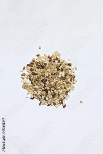 Obraz These are grains of mixed grain placed on a white background.