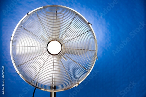 Obraz working metal fan front