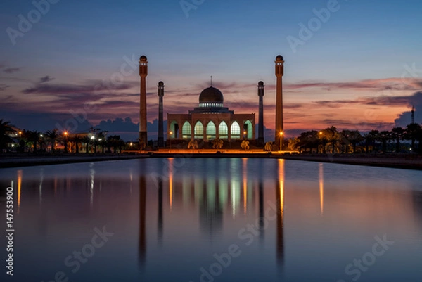 Obraz Beautiful landscape of Songkhla central mosque in the sunset mood.