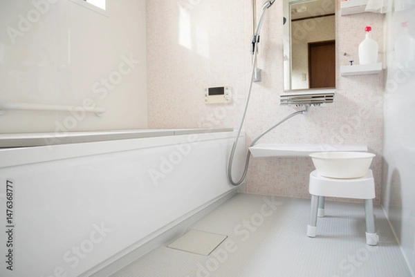 Obraz 浴室のイメージ　　清潔な白を基調とした浴室のイメージ