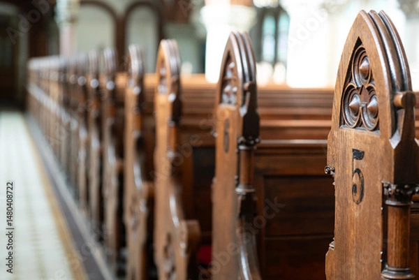 Obraz leere Sitzreihen in der Kirche