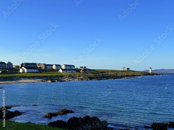 Obraz Islay, Scotland’s whisky haven, blends rugged natural beauty with pristine seas and abundant birdlife. Known for peaty single malts and serene coastal landscapes, it’s a gem for nature and spirits-the