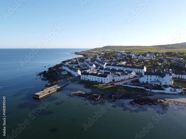 Obraz Islay, Scotland’s whisky haven, blends rugged natural beauty with pristine seas and abundant birdlife. Known for peaty single malts and serene coastal landscapes, it’s a gem for nature and spirits-the