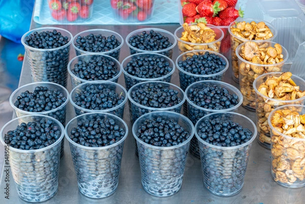 Obraz blueberries in a box