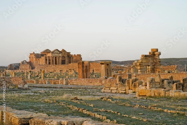 Obraz L'antica città Romana di Sufetula, con il foro ed il teatro perfettamente conservati. Sbeitla, Tunisia
