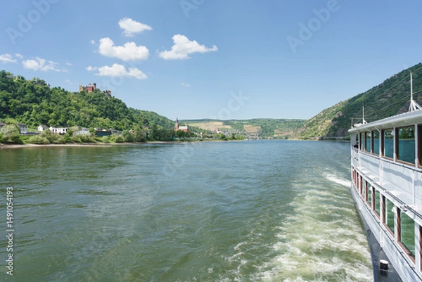 Obraz Mit dem Ausflugsschiff auf dem Rhein im Mittelrheintal