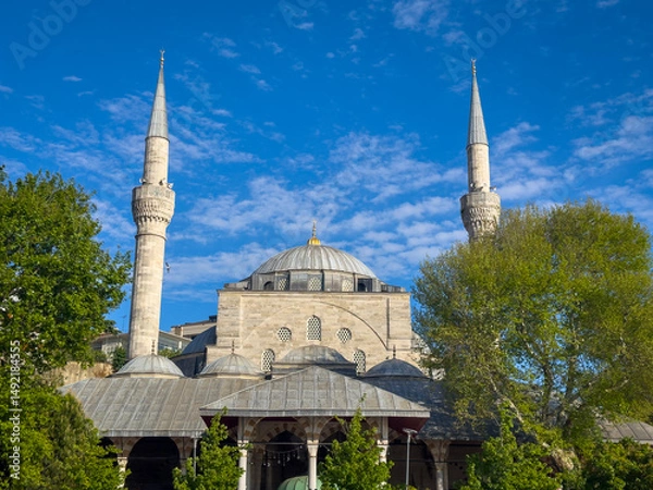 Fototapeta The Mihrimah Sultan Mosque is a 16th century Ottoman mosque located in the historic center of the Üsküdar district of Istanbul, Turkey.