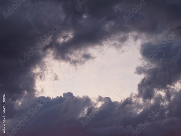Obraz Ciel nuageux. Nuages encadrant le ciel