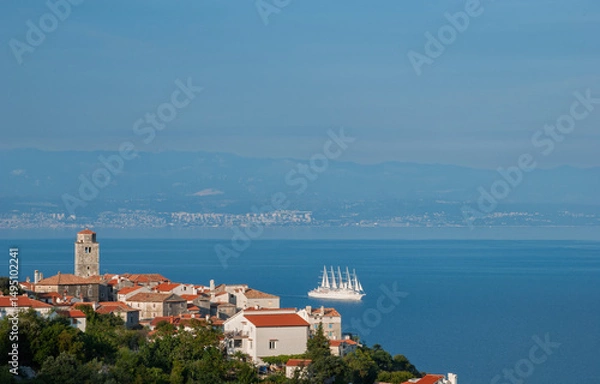 Obraz a white sailing ship on the Adriatic Sea between the town of Brsec and the city of Rijeka in Croatia