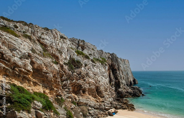 Obraz a beautiful rocky coast of the Portuguese Algarve overlooks the Atlantic Ocean