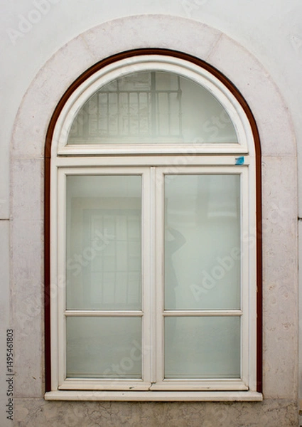 Fototapeta Janelas de Lisboa em prédios antigos e históricos