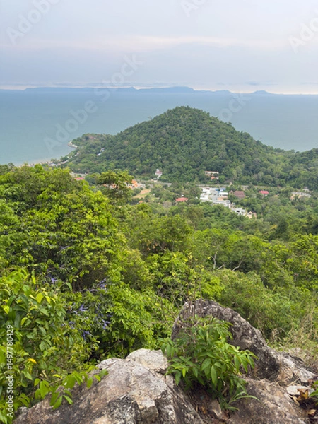Fototapeta Sunset rock viewpoint in Kep national park, Southern Cambodia