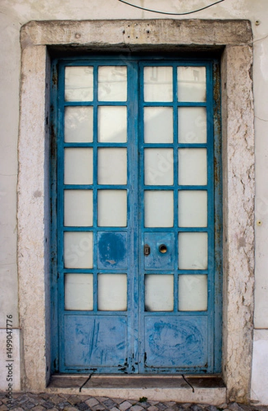 Fototapeta Portas de entrada de edifícios de Lisboa antigos e tradicionais
