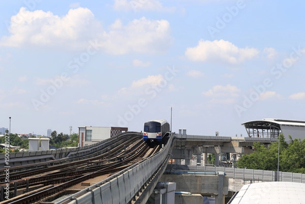 Obraz BTS Skytrain.Skytrain stops on train tracks.Mass transit system sky train