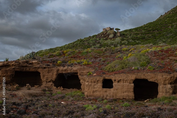 Fototapeta abandoned house in the mountains