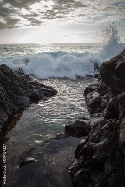 Fototapeta waves on the beach