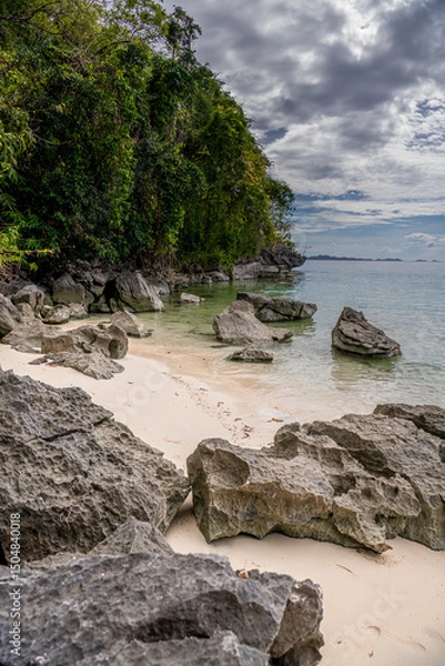 Obraz Empty beach with a turquoise water and the limestone rocks of Coron, Palawan, Philippines