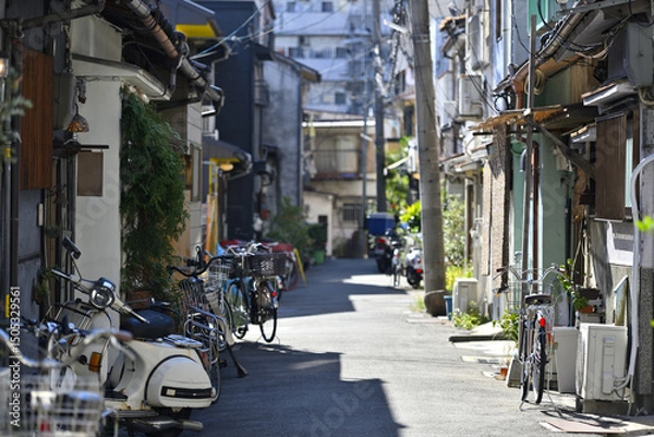 Obraz 大阪の今が交錯する中崎町の昔ながらの街並み