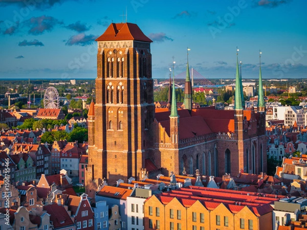 Fototapeta Main town of Gdansk with the historic architecture at sunset, Poland.