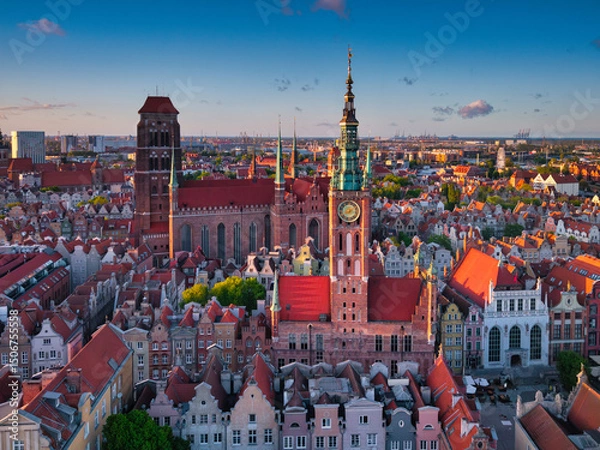 Fototapeta Main town of Gdansk with the historic architecture at sunset, Poland.