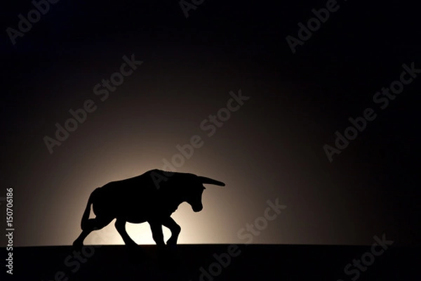 Obraz czarna sylwetka byka