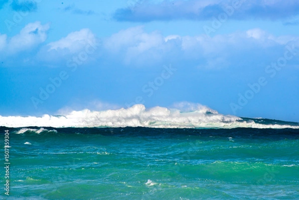 Fototapeta sea waves and sky