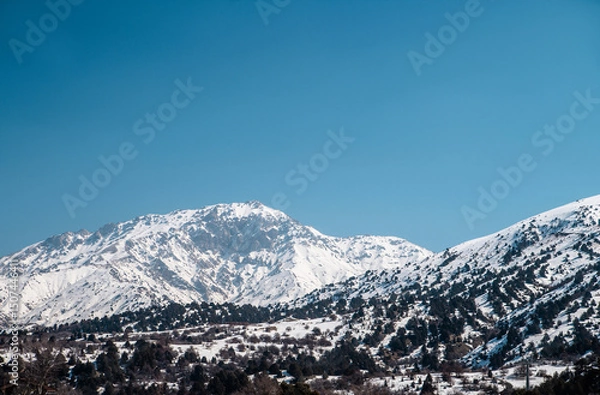 Fototapeta Amirsoy, Amirsay snowy rocks, mountains in Uzbekistan