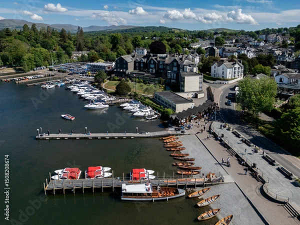 Fototapeta Bowness-on-Windermere in the Lake District in Cumbria in the northwest of England