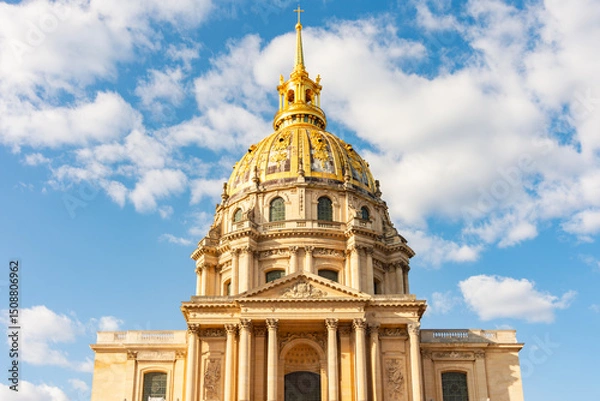 Fototapeta Les Invalides (National Residence of the Invalids) dome in Paris, France